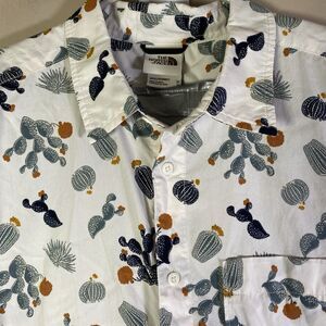 The North Face Button Shirt Men's XL Baytrail Cactus Print Short Sleeve Cotton